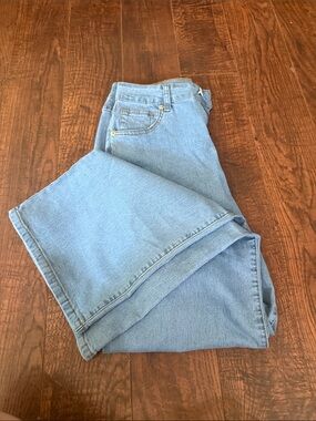 Classic Light Blue Women's Jeans - Casual Straight Leg